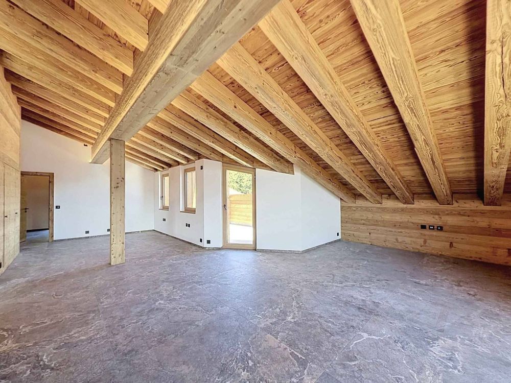 SEHR SELTEN - PRÄCHTIGES DACHGESCHOSS MIT PANORAMABLIK - NEU -  Bild 5