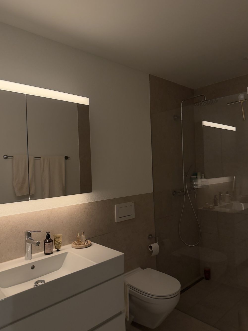 Neue und moderne, möblierte 3.5 Zi Wohnung -  Bild 10