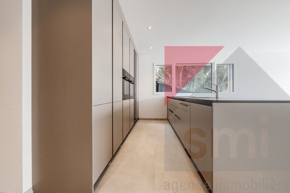 Villa de 5pces avec une belle vue et des finitions harmonieuses - Cuisine