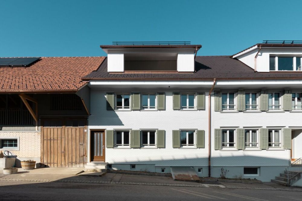 Bezugsbereit! Komplett saniertes 5.5 Zimmer Einfamilienhaus im schönen WEIHERHOF -  Bild 1