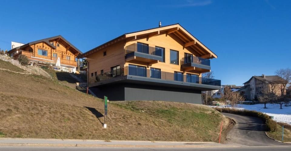 Chalet moderne de 6.5 pièces avec ascenseur, vue panoramique et finiti - Chalet 6.5 pièces - image - 5