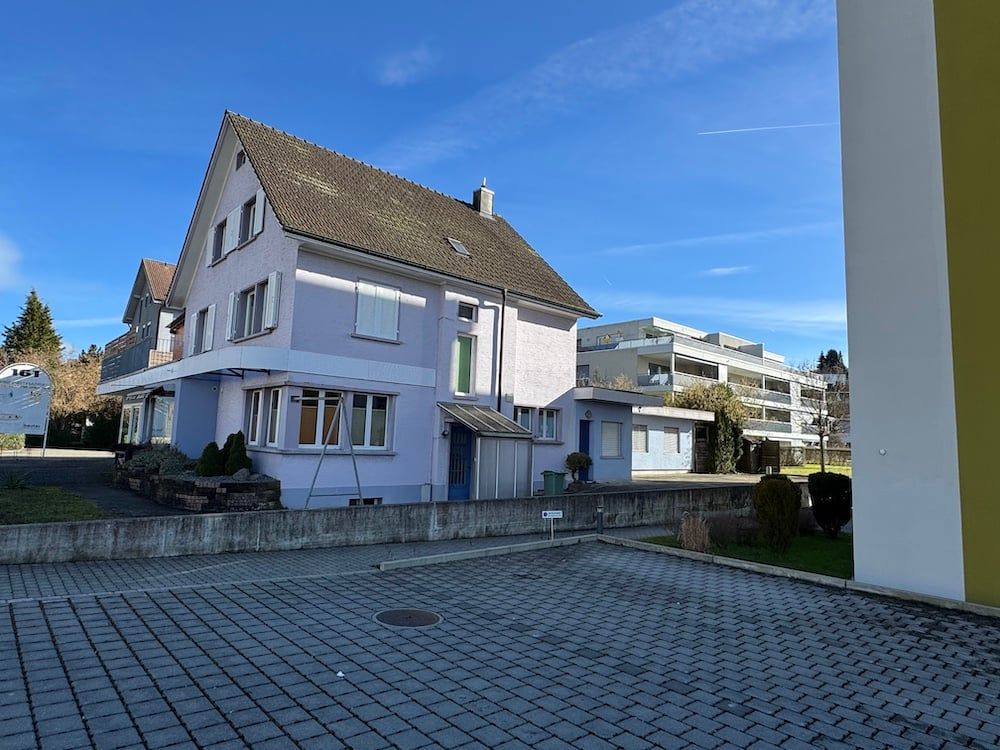 Bauland mit hoher Ausnützung (AZ 0.9) und Bestandesliegenschaft -  Bild 2