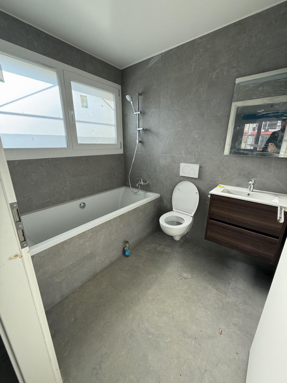 Neubau: 3.5 Zimmer in 5 Minuten von der Sarraz -  Bild 10