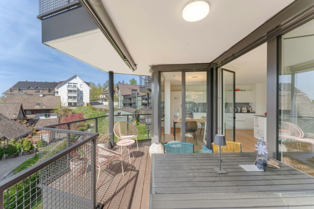 Exklusive 4½ Zimmer-Minergie-Maisonette-Wohnung an familienfreundlicher Lage mit gemütlichem Garten -  Bild 2