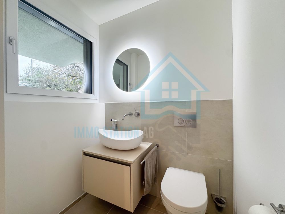 Neubau in Muhen - Ihr stilvolles Zuhause mit höchster Wohnqualität - Gäste/WC (Erdgeschoss)