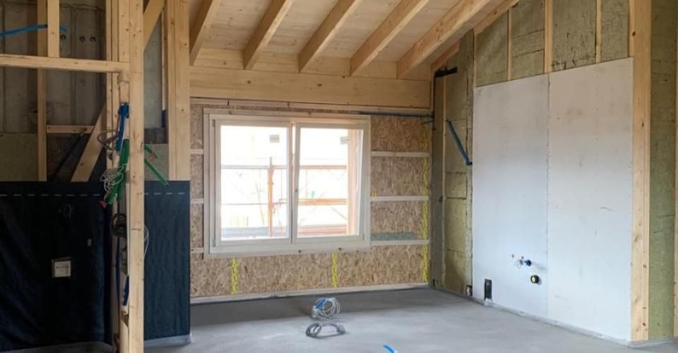 Magnifique attique 4.5 pcs en construction - Attique 4.5 pièces - image - 10