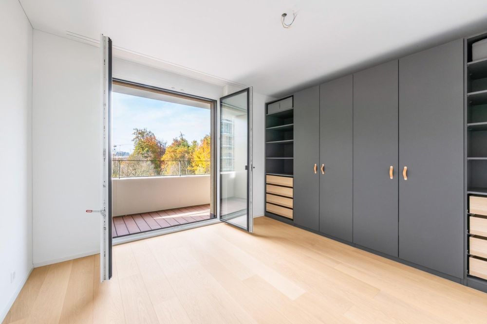 Moderne 2.5-Zimmer-Neubau-Wohnung mit Balkon in Oberwil BL - Bild 4