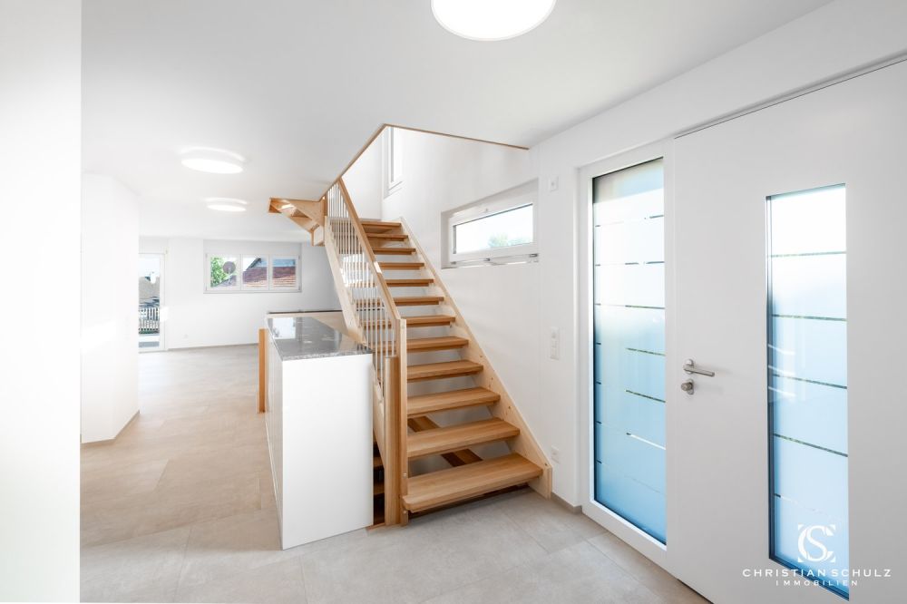 Reserviert! Grosszügiges Neubauhaus mit Einliegerwohnung in Panoramalage! - Bild 7