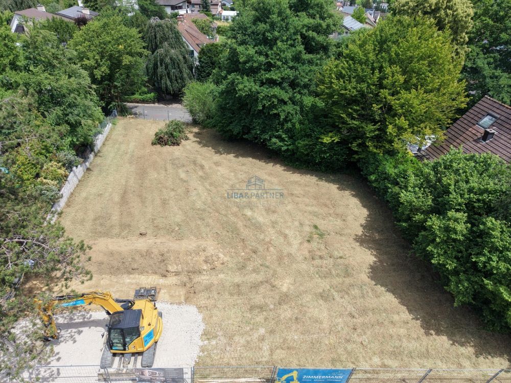 Luxuriöse Gartenwohnung, Exklusivität & Privatsphäre, 3 Wohneinheiten - Grundstück