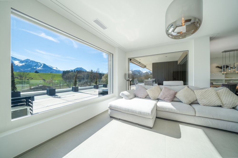 Panorama, Licht und zeitlose Eleganz - Wohnzimmer