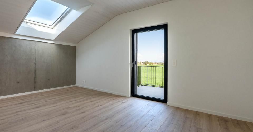 Maison mitoyenne avec 4 chambres, magnifique vue sur les champs et les Alpes - Maison contiguë 5.5 pièces - image - 11