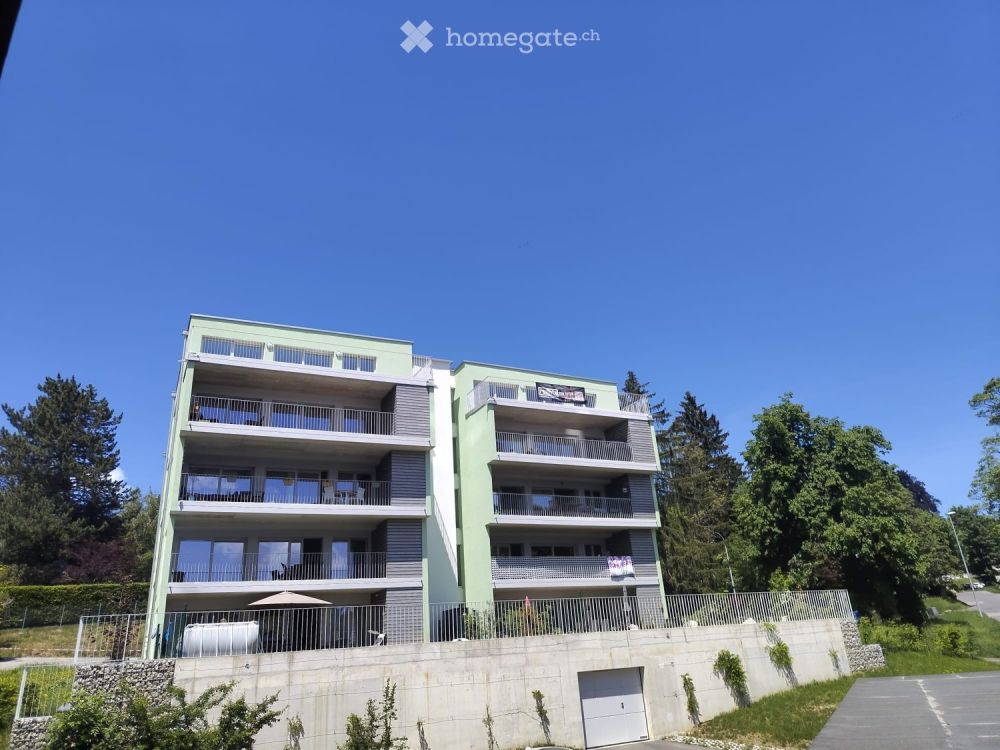 Prächtiges 6,5-Zimmer-Attikapartment mit Terrasse und Panoramablick in La Chaux-de-Fonds -  Bild 1