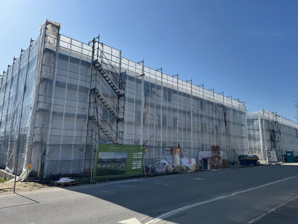 4.5 Z.-Wohnung OG, 125m2 Netto Wohnfläche, 23.5m2 gedeckter Sitzplatz - Aussenansicht