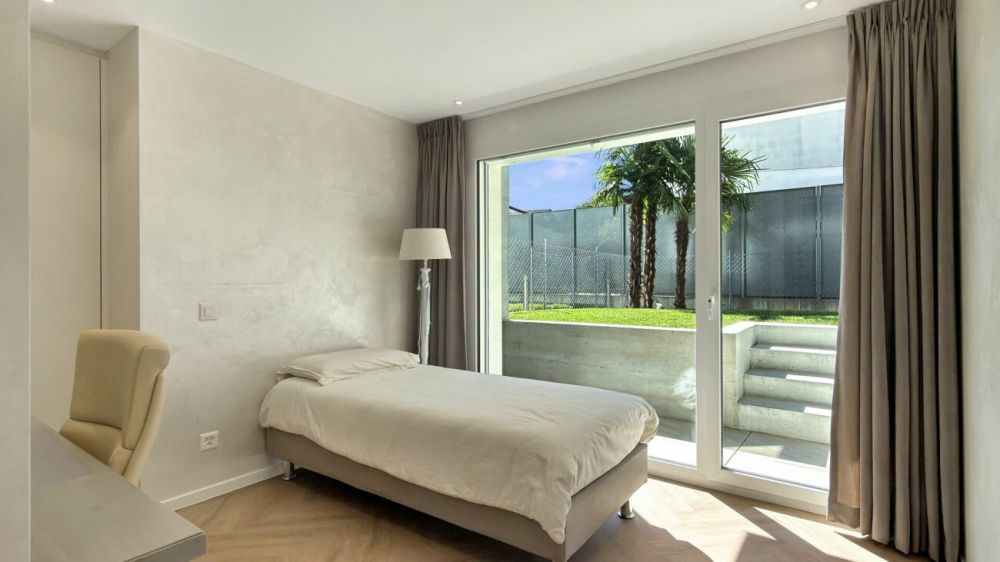 Losone - Exklusive Wohnung mit privatem Garten -  Bild 7