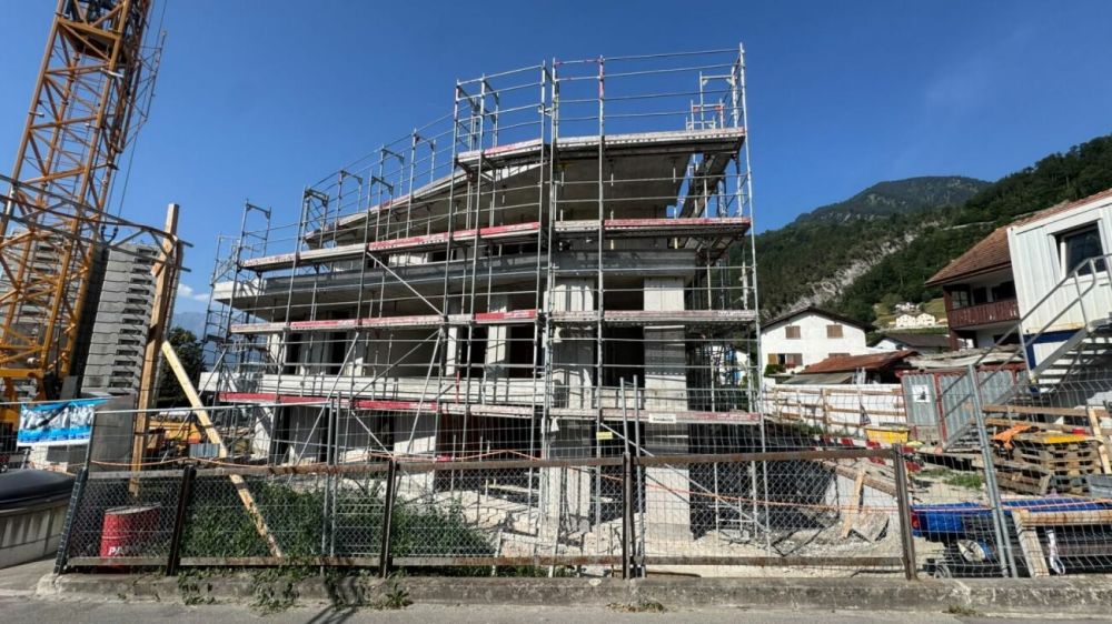 Exklusive Gartenwohnung mit viel Privatsphäre - 5.5 Zimmer in Trimmis -  Bild 1
