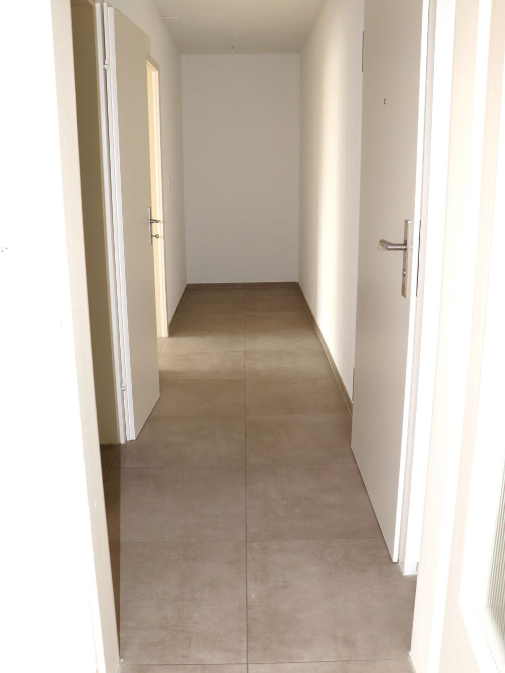 neu sanierte, grosszügige 2.5 Zi.-Wohnung - Erstbezug -  Bild 7