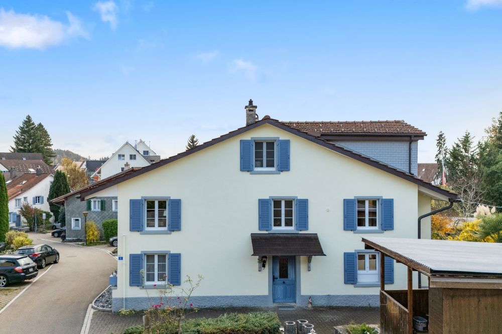 Charmantes Flarzhaus & vielseitiges Grundstück - Bild 1