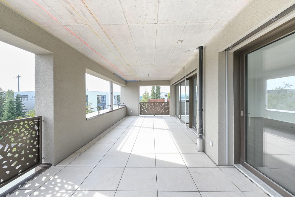 Helles und modernes Wohngefühl an Toplage - Balkon