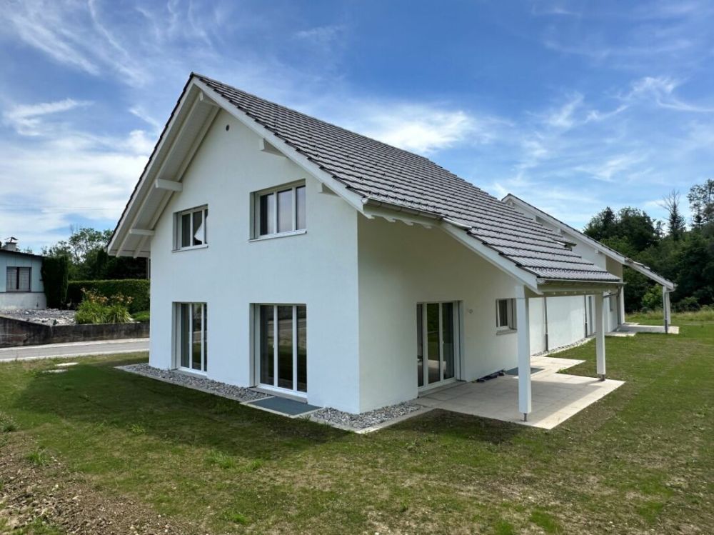 Familienfreundliches 5.5-Zimmer Einfamilienhaus - Bild 1