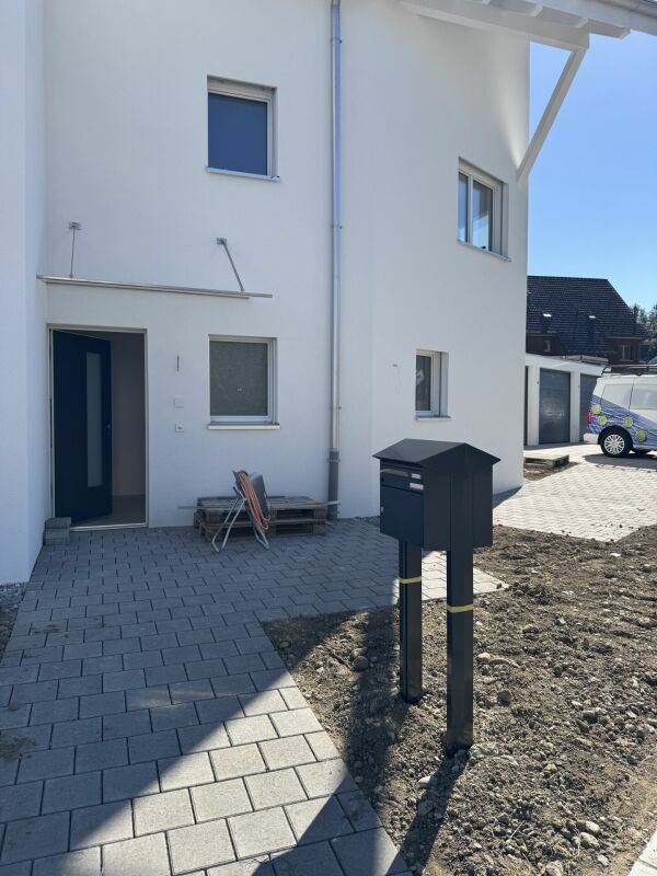 Neu-Modern-Bezugsbereit -  Bild 2