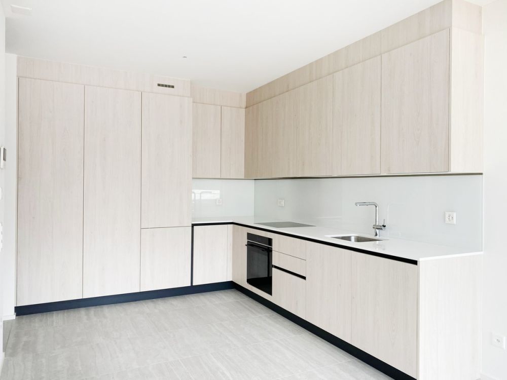 Elegante nuovo 2,5 locali di alto standing con giardino privato. -  Bild 2