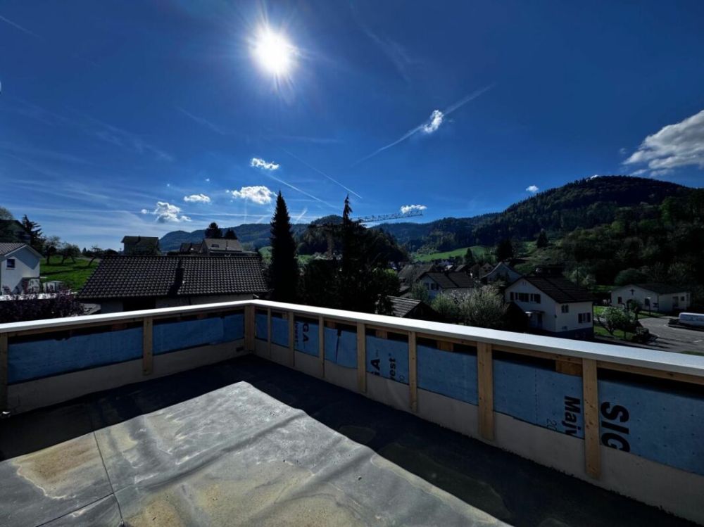 Hochqualitatives 4.5-Zi. EFH - Garten mit Weitsicht, Carport + PP, 3 Nasszellen -  Bild 13
