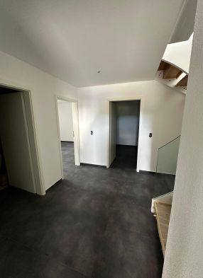Letzten 4 Häuser: Moderne 5.5-Zimmer-Doppelhaushaelfte in ruhiger Lage von Seltisberg - Bild 12