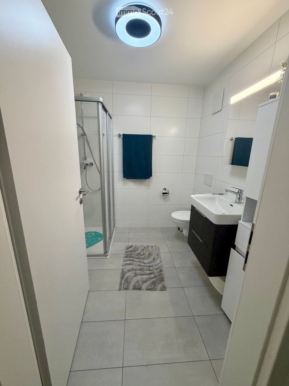 REMAUFENS – ÉLÉGANT 4,5 PIÈCES DE 113 M² AVEC TERRASSE DE 27 M² & PARKING PRIVÉ -  Bild 7