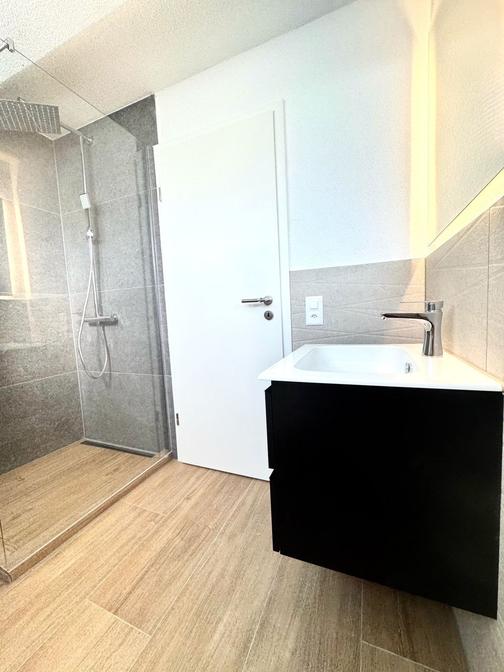 ERSTVERMIETUNG: Wunderschöne 2.5 Zimmer Attika-Wohnungen in Wangen bei Olten -  Bild 3
