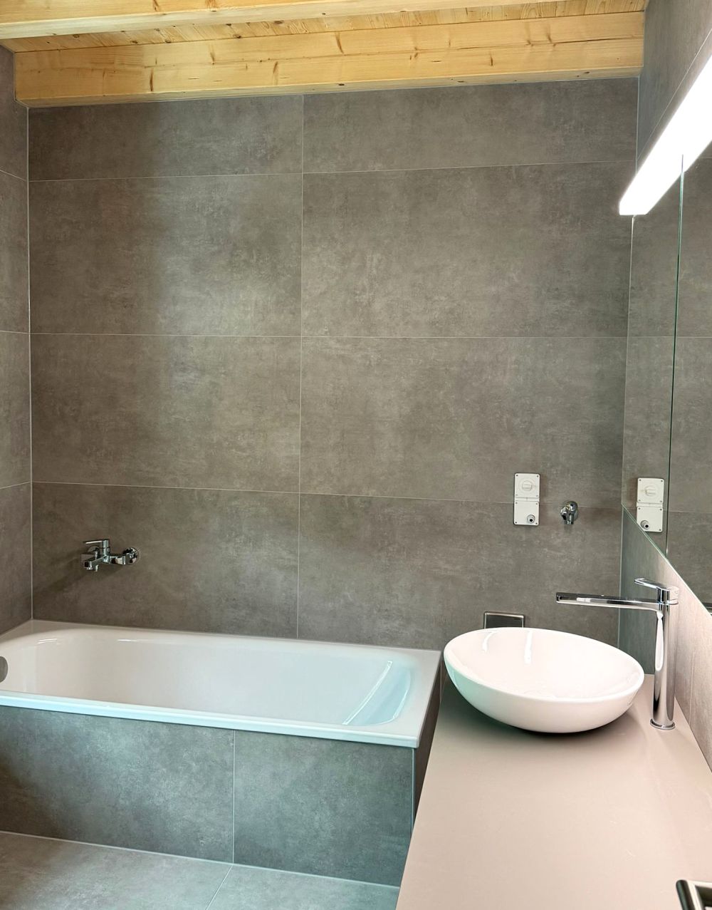 Triplex impeccable et chaleureux au centre de Romont (FR) Petite PPE de cinq appartements -  Bild 8