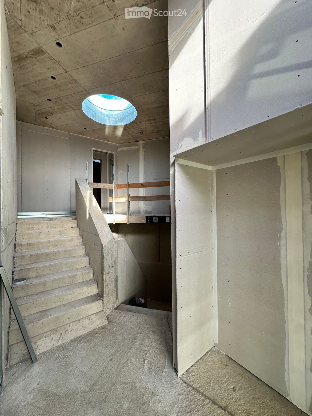 Exklusive 7-Zimmer-Attikawohnung in Binningen - Neubau mit Minergie P-Standard -  Bild 12