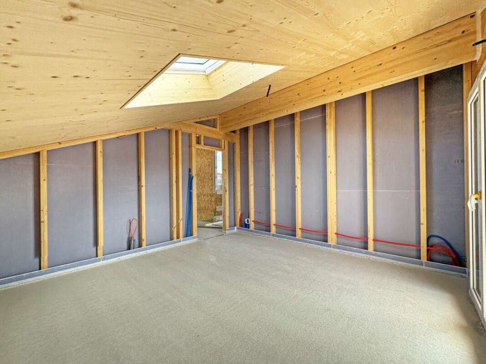 Neubau im Chaletstil, freistehend, modern und mit attraktiver Sicht über den Thunersee in Richtung Niesen und Thun - Bild 12