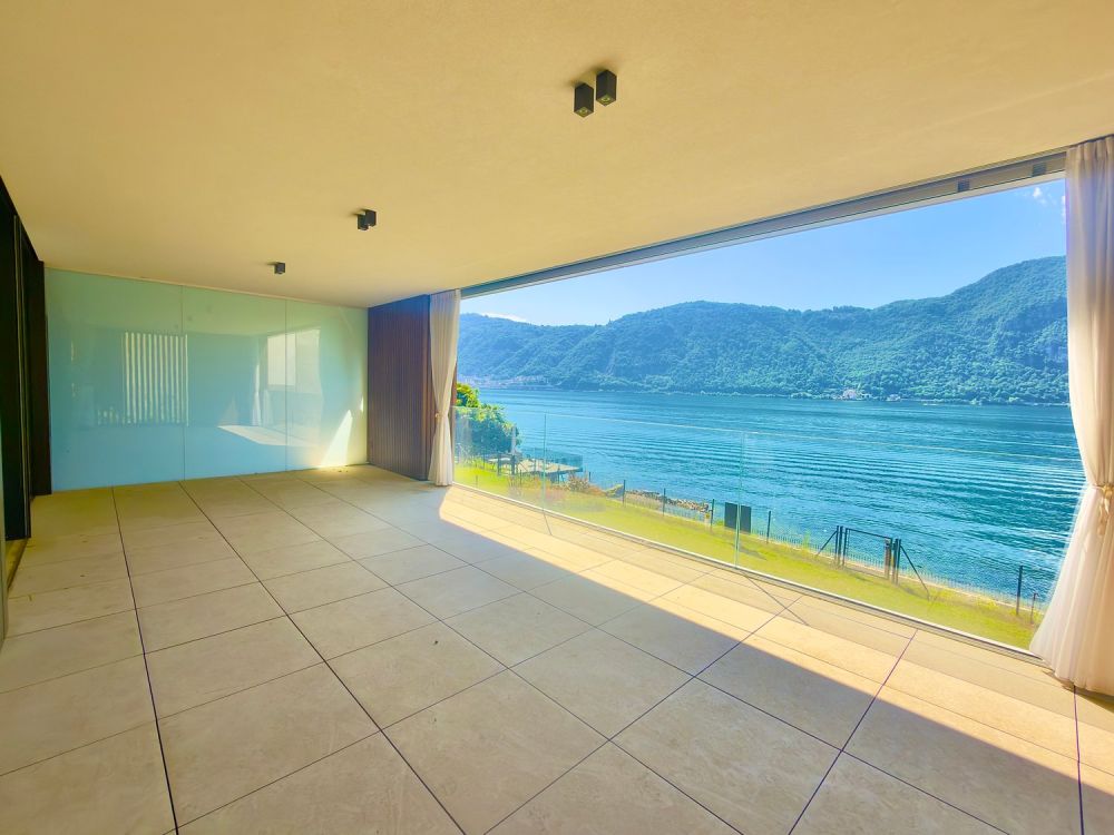 3726 - DIRECTLY ON THE LAKE - ONLY FIRST RESIDENCE - LUXUS APARTMENT WITH PRIVATE BEACH -  Bild 4
