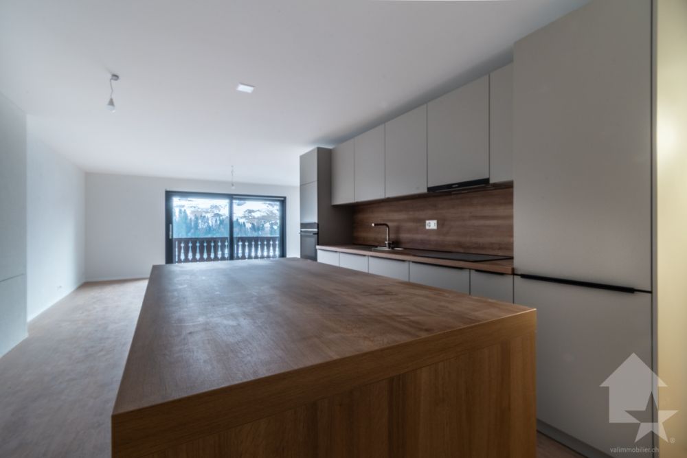 Val-d'Illiez, superbe duplex de 182 m2 avec bureau professionnel -  Bild 1