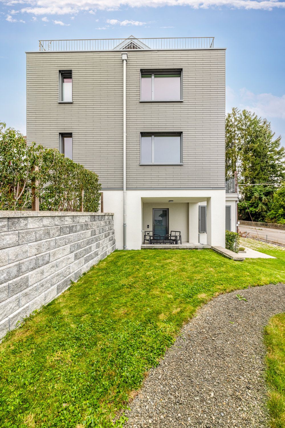 Modernes Mehrfamilienhaus mit 4 Wohnungen in Niederteufen -  Bild 4