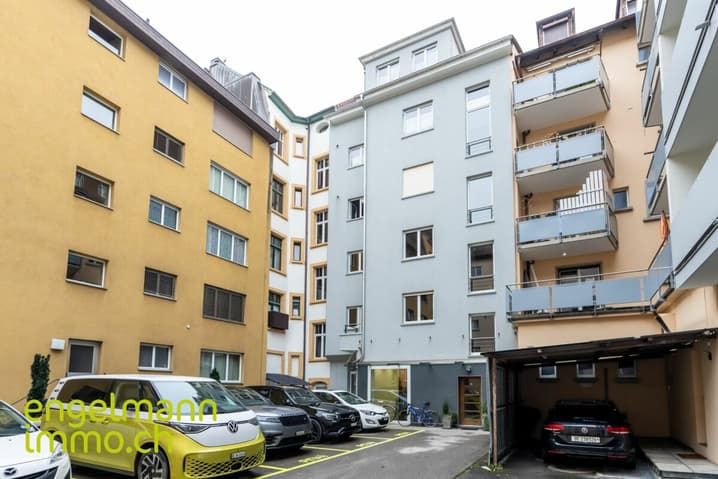 Wohn- und Gewerbeliegenschaft / Immeuble résidentiel et commercial -  Bild 12
