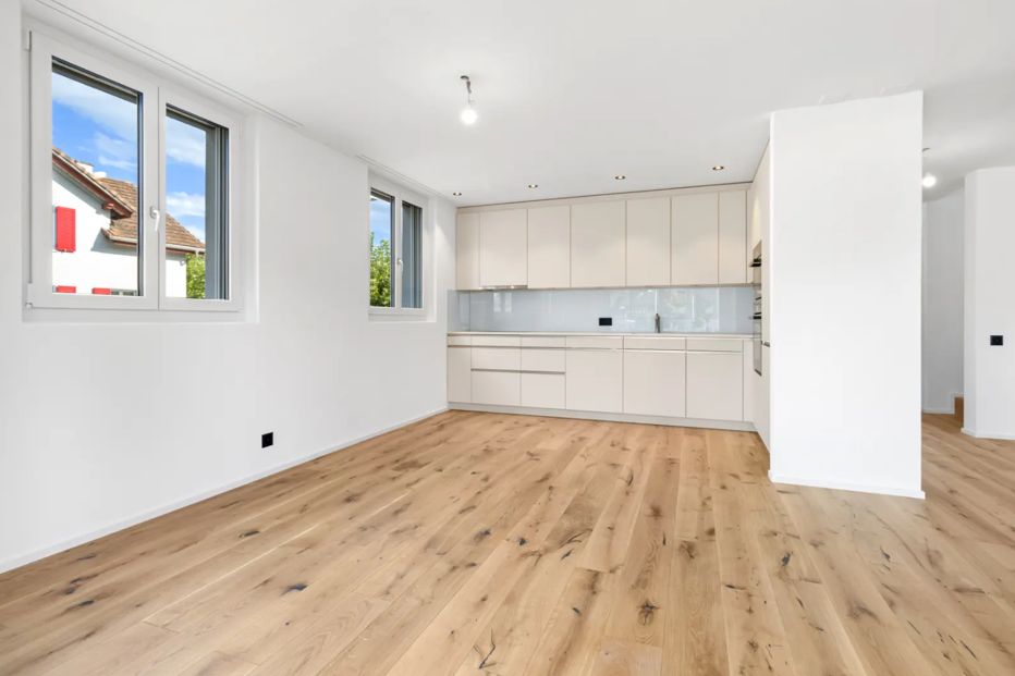 Linkes 6.5-Zimmer-Doppeleinfamilienhaus – ruhiger gelegen & zusätzliche Parkfläche -  Bild 6