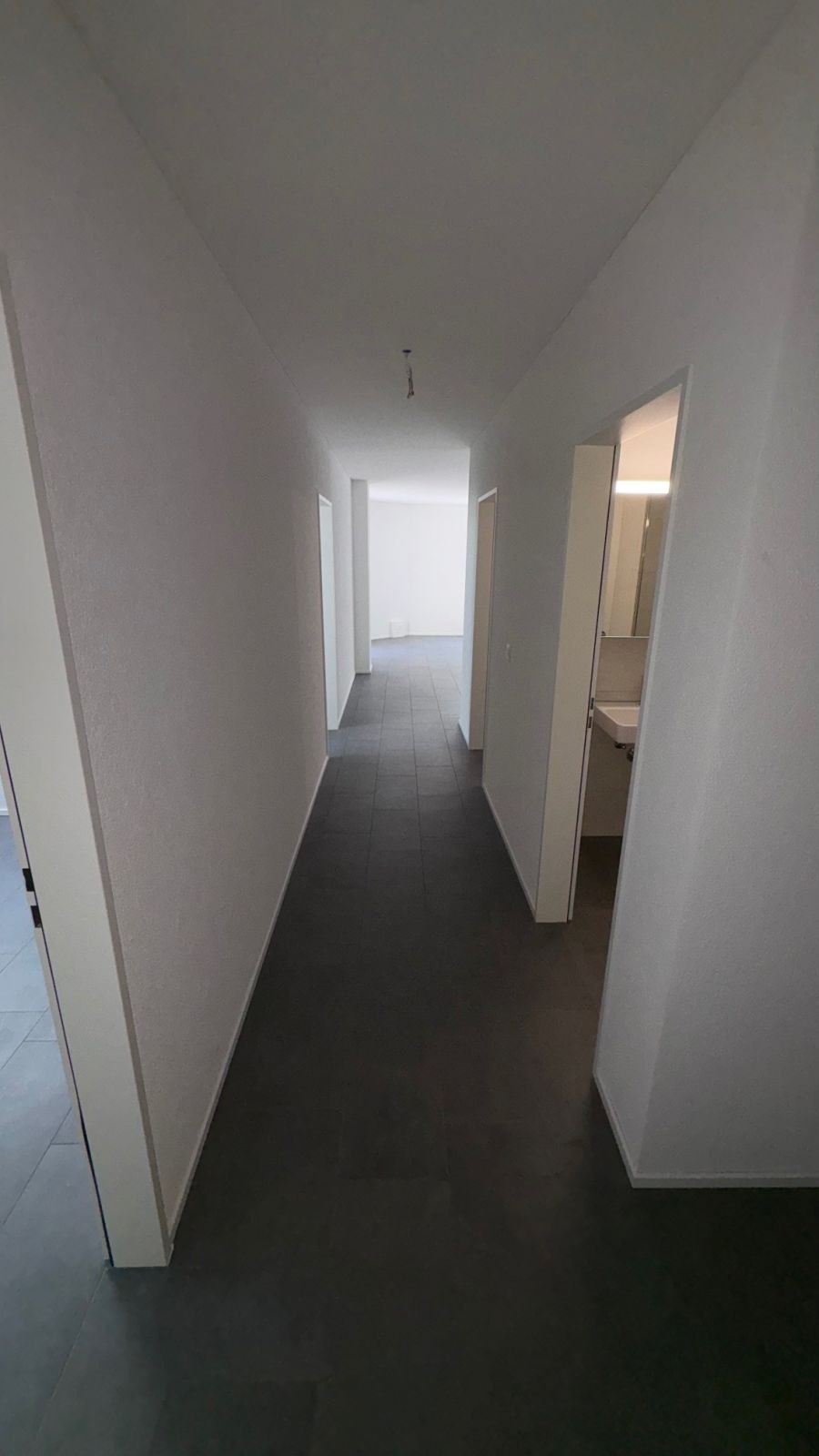 Moderne 4.5-Zimmer-Dachwohnung mit Waldblick in Langnau am Albis -  Bild 6