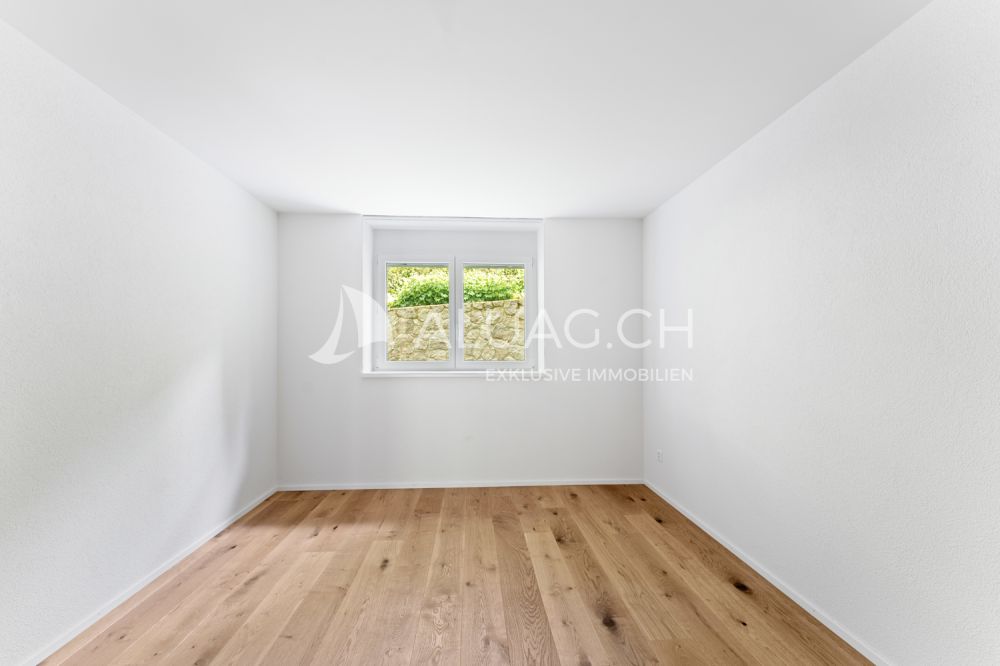 NEUBAU HIGHLIGHT - 4.5 ZIMMER MIT BALKON - Ein weiteres Zimmer mit vielen Einrichtungsoptionen  ideal nutzbar als Kinderzimmer oder Gästezimmer