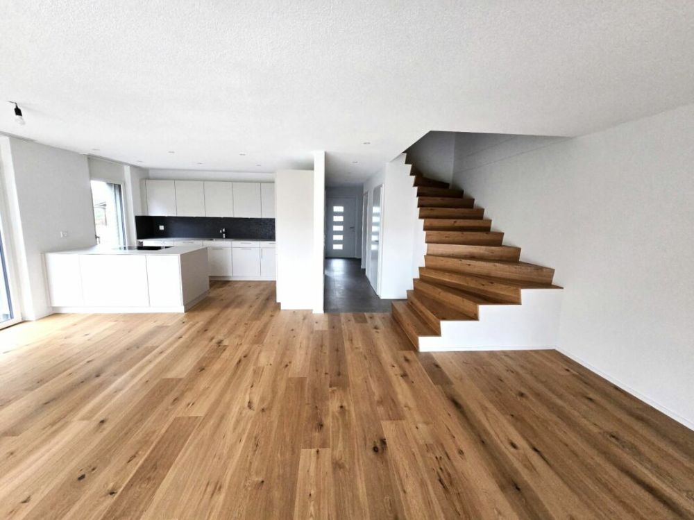 Topmoderne 5,5-Zimmer-Doppel-Einfamilienhäuser in Schwadernau BE - Bild 6