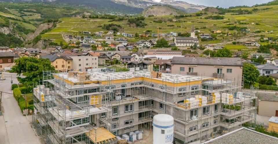 Superbe 4.5 pièces lumineux et spacieux au coeur du village - Appartement 4.5 pièces - image - 2
