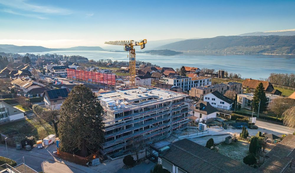 ARCHITEKTONISCHES MEISTERWERK: 5.5 ZIMMER GARTENWOHNUNG MIT HERRLICHR WEITSICHT IN GEROFLINGEN - Bild 6