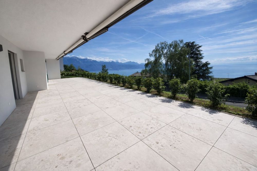 Schöne Aussicht auf den See - mit Terrasse und Garten -  Bild 9
