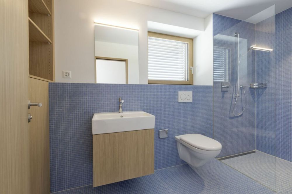 Luxuriöse 6.5-Zimmer-Villa mit herrlichem Garten, Poolanlage und Koi-Teich - Bild 10