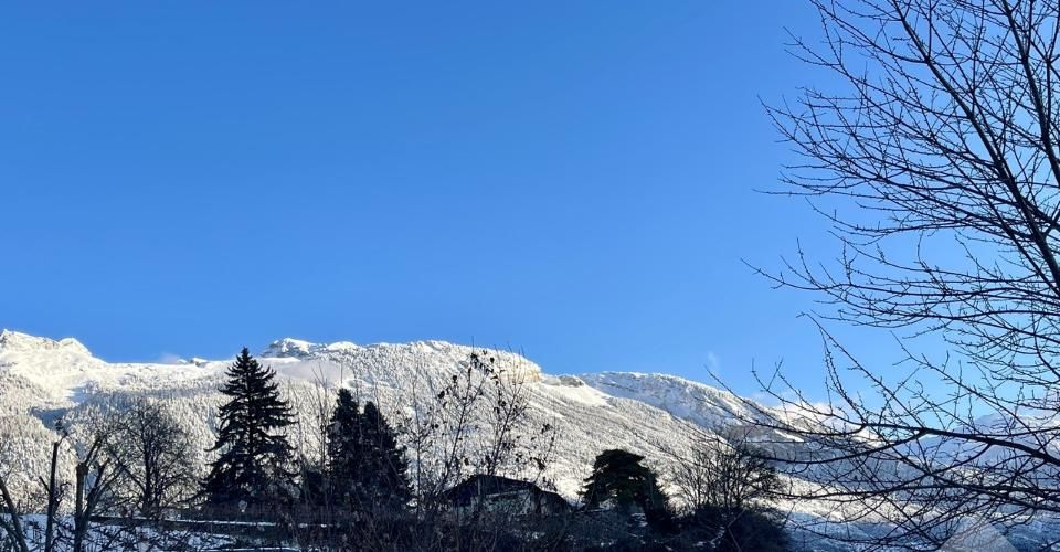 Promotion de 2 villas mitoyennes de 4.5 pces au calme, vue panoramique - Immeuble résidentiel 9 pièces - image - 2