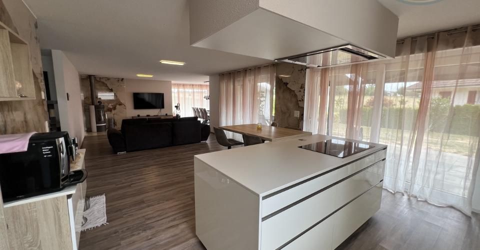 Maison contemporaine en lisière de forêt à Bonfol - Maison 5.5 pièces - image - 6