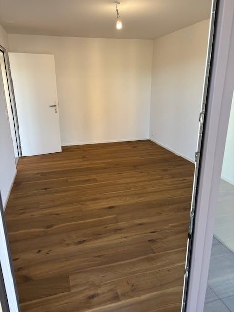 Neue 2.5 Zi. Eigentumswohnung mit grossem Balkon -  Bild 8