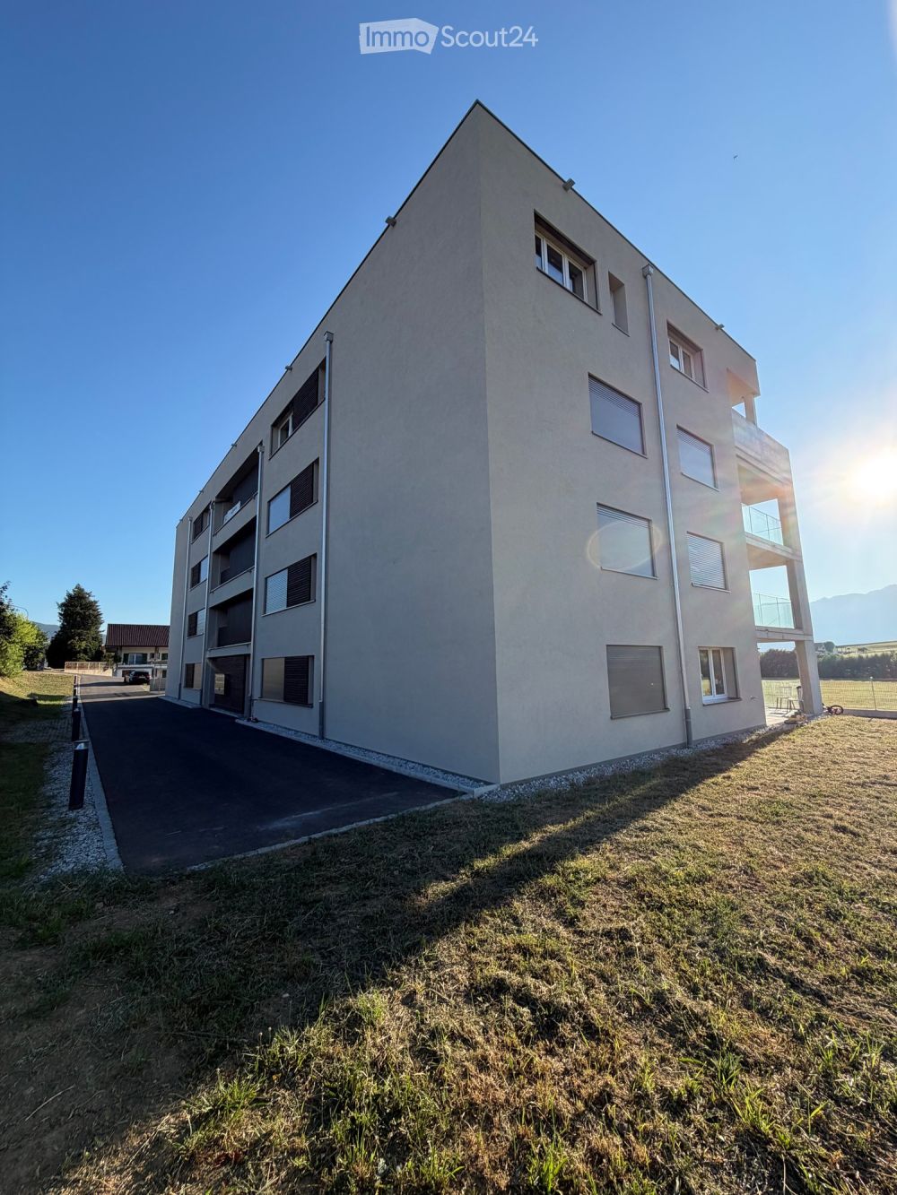 Neue 3.5-Zimmer-Wohnung in Riaz – Hell und zugänglich -  Bild 1
