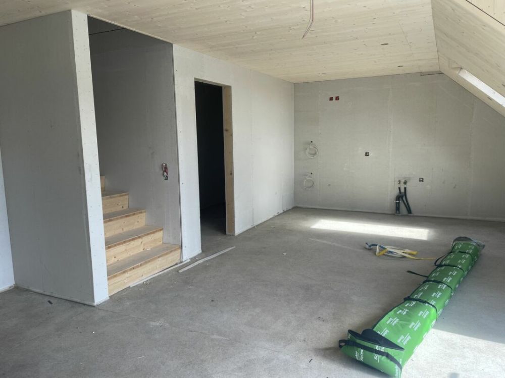 4 1/2-Zimmer-Wohnung im 1.+2. DG mit Balkon und Estrich - Bild 3