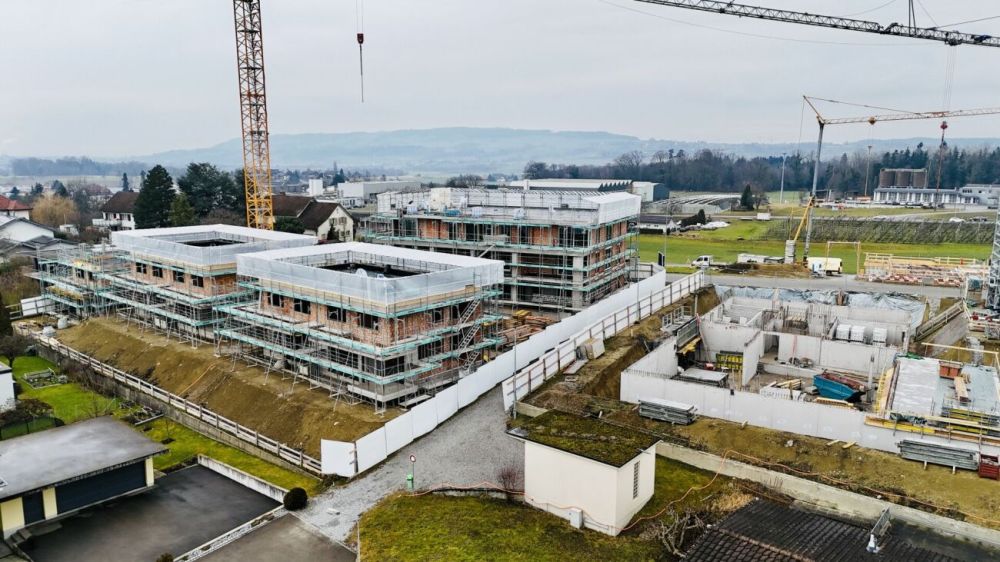 Familienwohnen mit Aussicht - grosszügiges 5.5-Zi. Doppel-Einfamilienhaus -  Bild 9